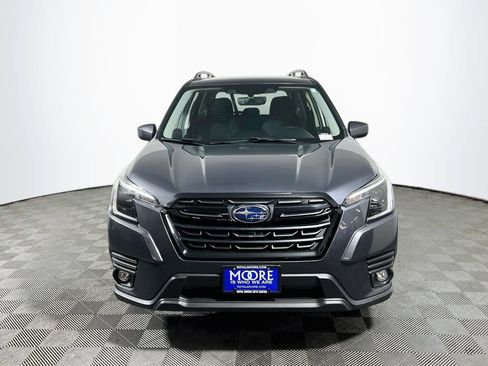 Used 2024 Subaru Forester Premium AWD/4WD image 2