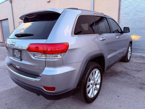 Used 2017 Jeep Grand Cherokee Limited image 5