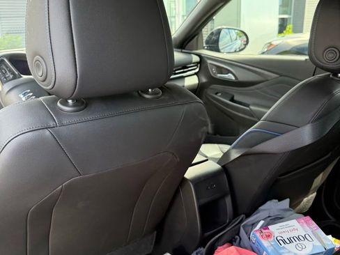 Used 2025 Buick Envista Sport Touring w/ Convenience I Package FWD image 14