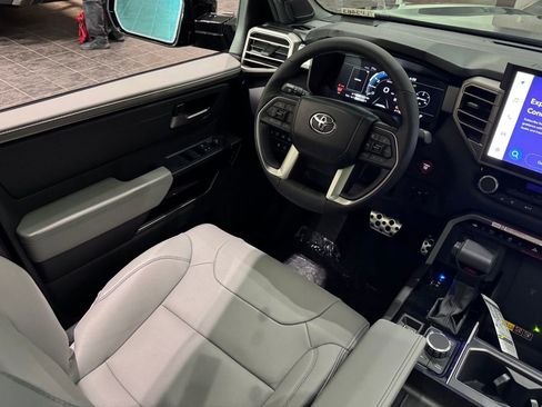 New 2026 Toyota Tundra Limited AWD/4WD image 39