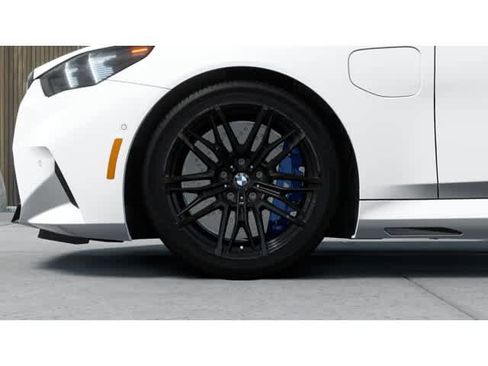 New 2026 BMW M5 w/ Carbon Package AWD/4WD image 7