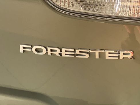 Used 2019 Subaru Forester Limited AWD/4WD image 11