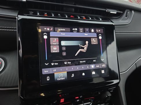 Used 2023 Jeep Grand Cherokee L Laredo image 30