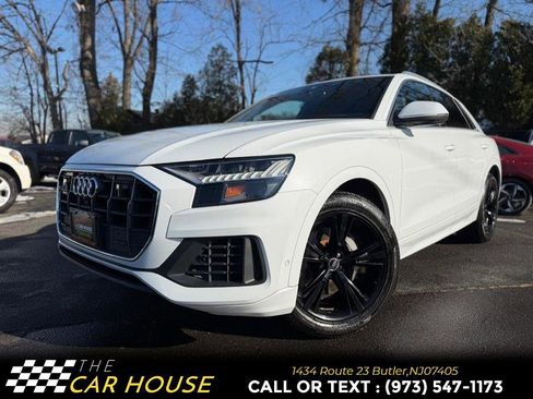 Used 2021 Audi Q8 Premium Plus w/ Premium Plus Package image 2
