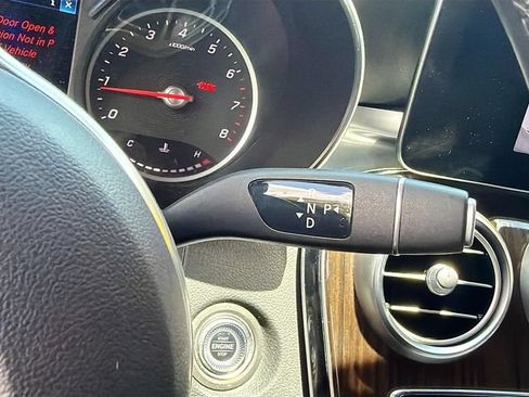 Used 2020 Mercedes-Benz GLC 300 image 26