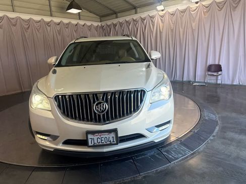 Used 2013 Buick Enclave Leather FWD image 2