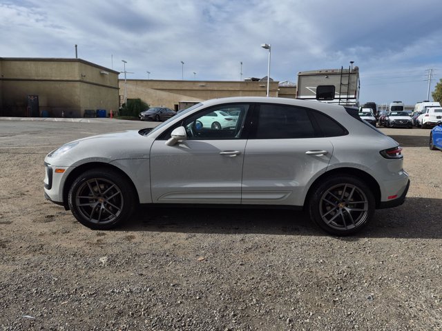 Used 2023 Porsche Macan AWD/4WD image 8