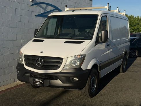 Used 2015 Mercedes-Benz Sprinter 2500 image 2