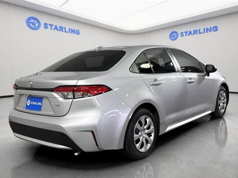 Used 2022 Toyota Corolla LE image 8