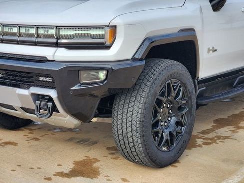 New 2026 GMC Hummer EV 4x4 Crew Cab image 8