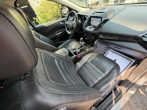 Used 2017 Ford Escape Titanium AWD/4WD image 41