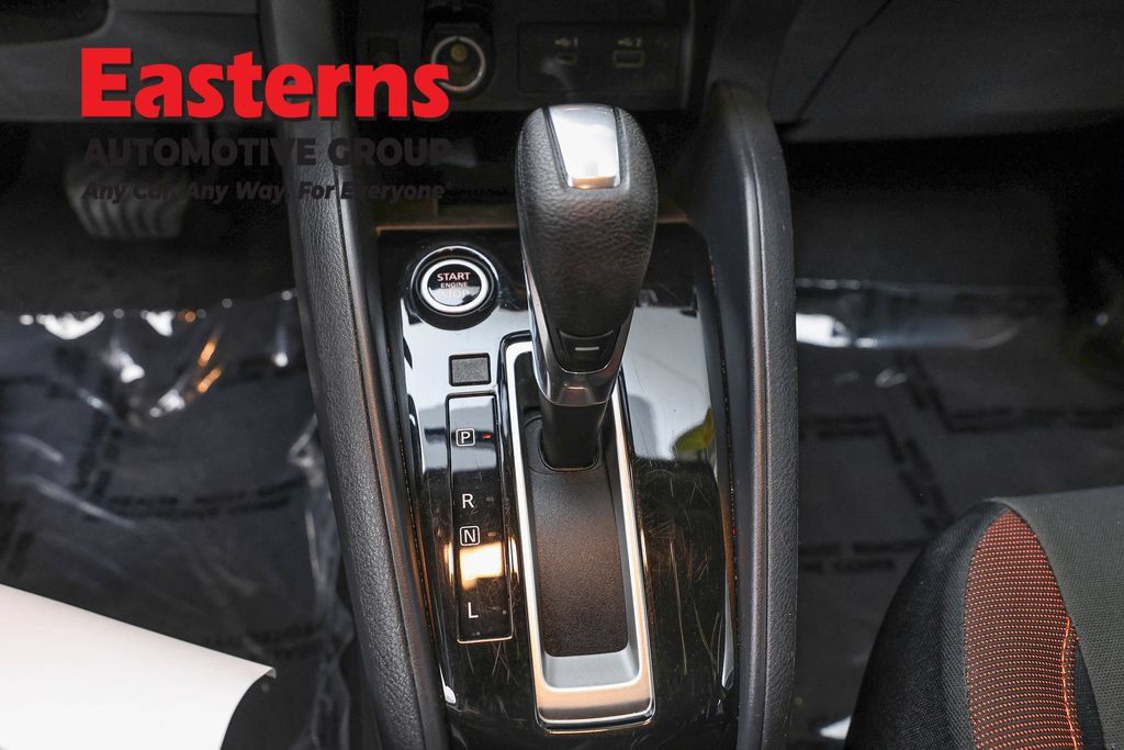 Used 2024 Nissan Versa SR FWD image 15