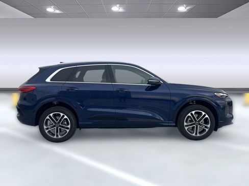 New 2025 Audi Q5 Premium image 8