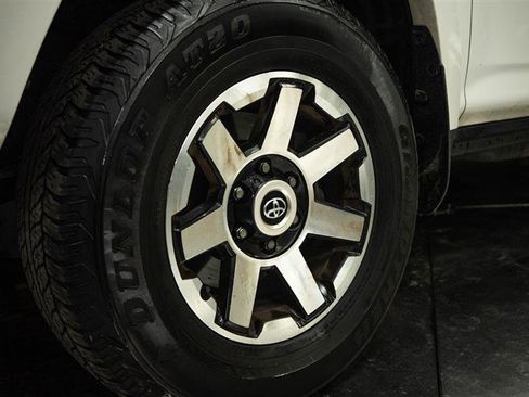 Used 2023 Toyota 4Runner TRD Off-Road Premium w/ Off Road Premium Plus Package AWD/4WD image 3