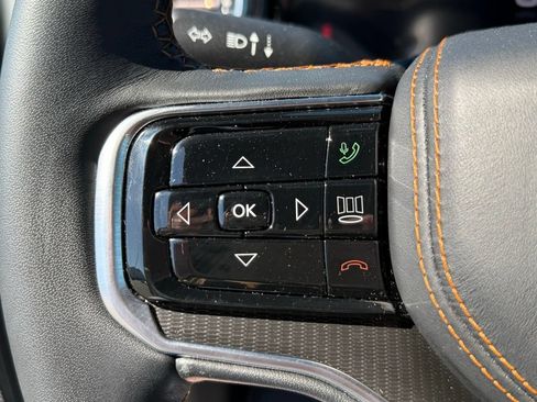 Used 2024 Jeep Grand Wagoneer L Series III w/ Rear Seat Video Group 1 AWD/4WD image 20