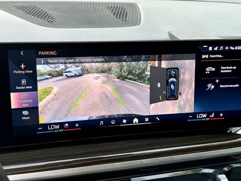 Used 2025 BMW X7 xDrive40i AWD/4WD image 36