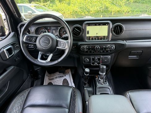 Used 2021 Jeep Wrangler Unlimited Sahara AWD/4WD image 14
