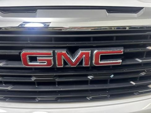 Used 2023 GMC Sierra 1500 Pro w/ Pro Value Package RWD image 9