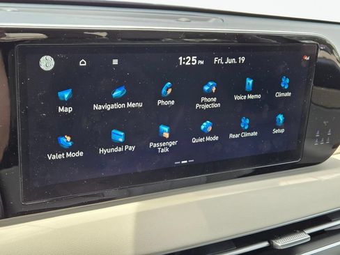 Certified 2024 Hyundai Palisade Limited FWD image 27