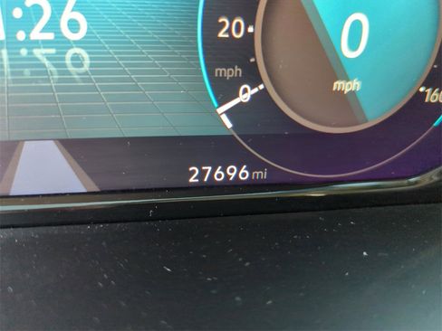 Used 2025 Volkswagen Atlas SE image 18