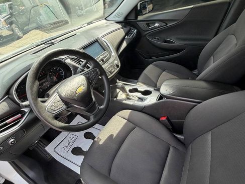Used 2018 Chevrolet Malibu LT FWD image 21