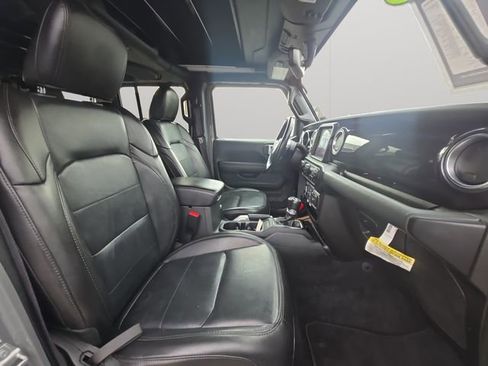 Used 2021 Jeep Wrangler Unlimited Sahara image 13