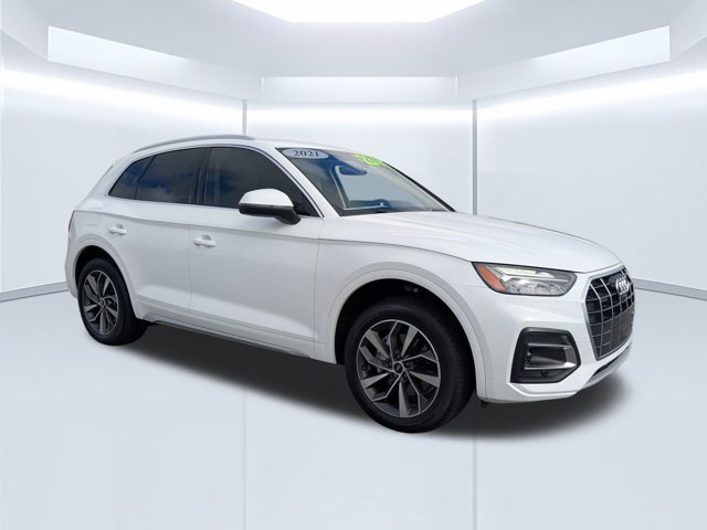 Used 2021 Audi Q5 2.0T Premium Plus w/ Premium Plus Package AWD/4WD image 2