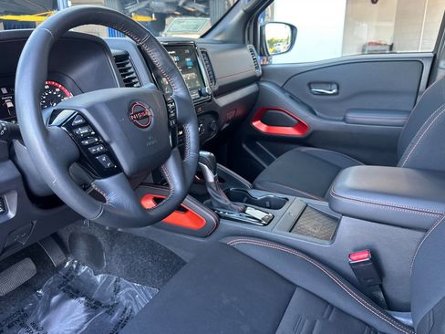 Used 2024 Nissan Frontier PRO-4X w/ Pro Convenience Package image 4