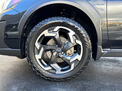 Used 2023 Subaru Crosstrek 2.5i Limited image 8