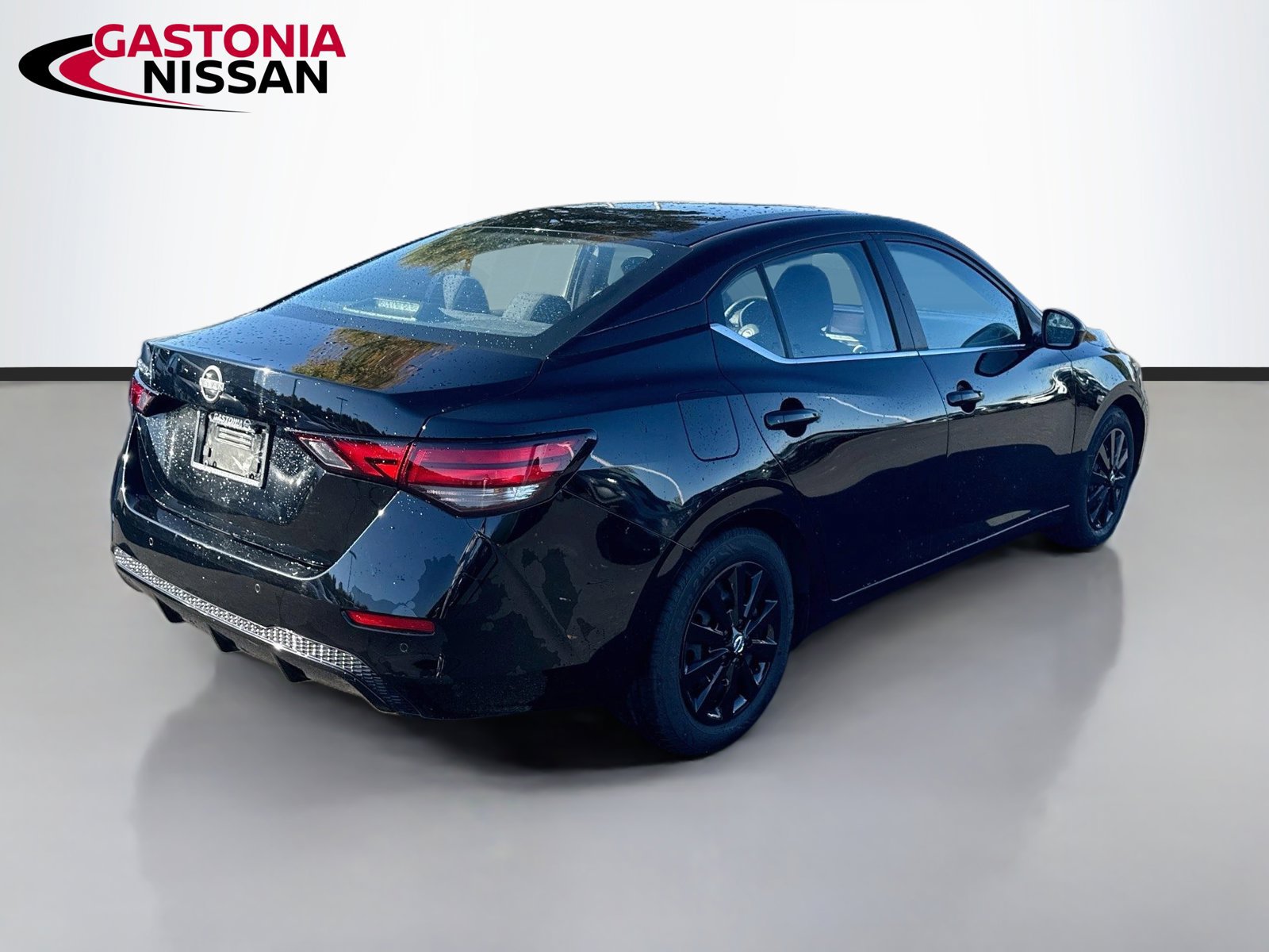Used 2025 Nissan Sentra S FWD image 9