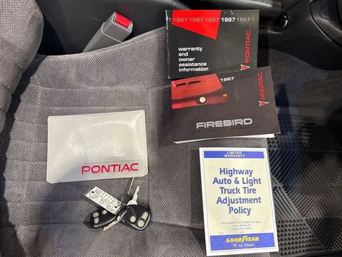 Used 1997 Pontiac Firebird Formula w/ Opt Pkg RWD image 75