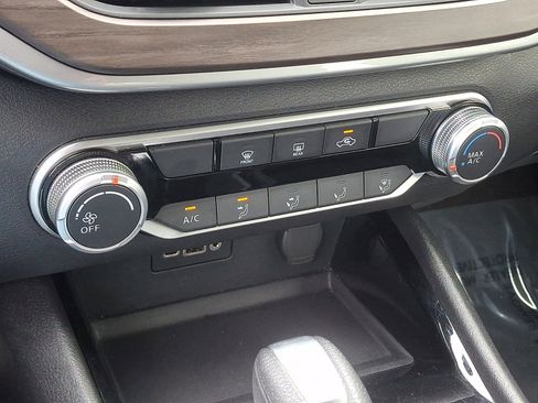 Used 2024 Nissan Altima 2.5 SV image 15