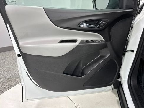 Used 2020 Chevrolet Equinox LS AWD/4WD image 8