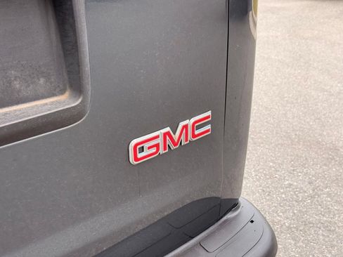 Used 2017 GMC Savana 2500 LT w/ LT Preferred Equipment Group RWD image 12