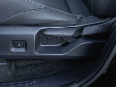 Certified 2024 Toyota Tacoma SR5 image 12