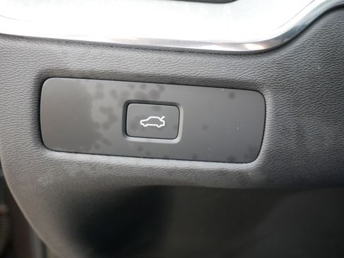 Certified 2025 Volvo XC60 B5 Plus AWD/4WD image 29