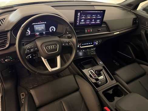 Used 2023 Audi Q5 2.0T Premium Plus w/ Premium Plus Package AWD/4WD image 4