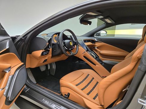Used 2023 Ferrari Roma RWD image 17