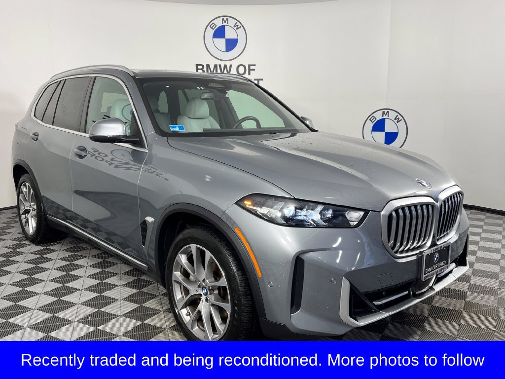 Certified 2024 BMW X5 xDrive40i w/ Parking Assistance Package AWD/4WD image 1