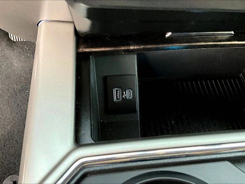 Used 2022 Ford F350 Lariat w/ Lariat Value Package image 19