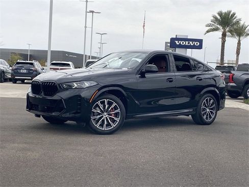 Certified 2024 BMW X6 xDrive40i w/ Premium Package image 2