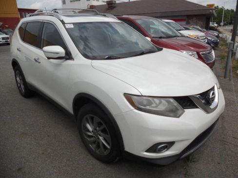 Used 2015 Nissan Rogue SL w/ SL Premium Package AWD/4WD image 2