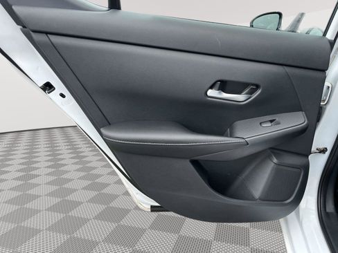 Used 2022 Nissan Sentra S FWD image 11
