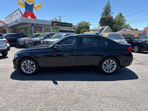Used 2016 BMW 320i xDrive Sedan AWD/4WD image 3