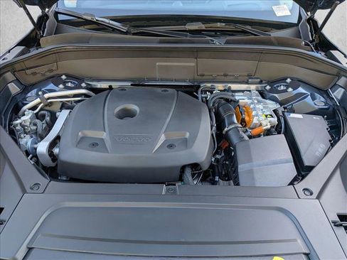 New 2026 Volvo XC90 T8 Ultra w/ Lounge Package image 19