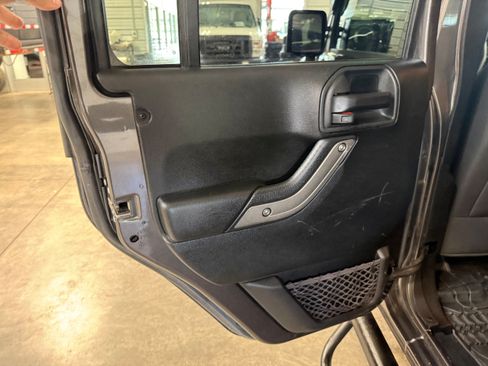 Used 2017 Jeep Wrangler Unlimited Sport w/ Quick Order Package 24S AWD/4WD image 45