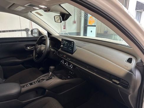Certified 2026 Honda HR-V LX image 8