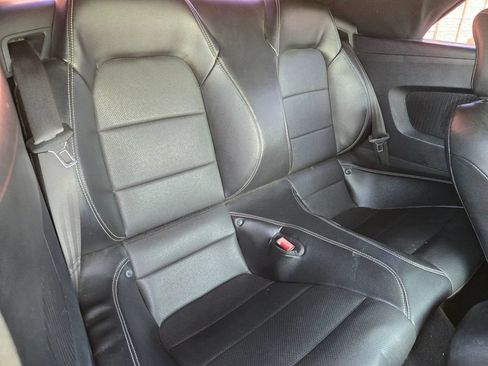 Used 2019 Ford Mustang GT Premium RWD image 9