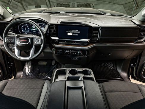 Used 2024 GMC Sierra 2500 SLE w/ SLE Value Package; image 18