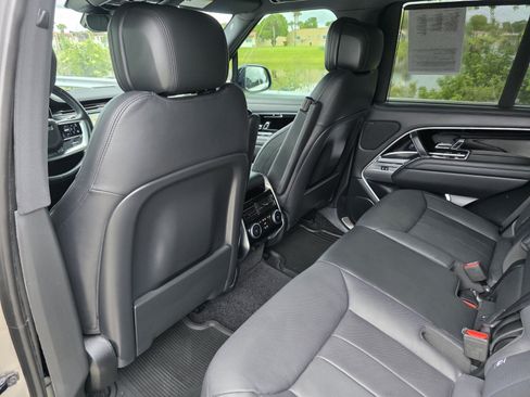 Certified 2023 Land Rover Range Rover SE AWD/4WD image 16
